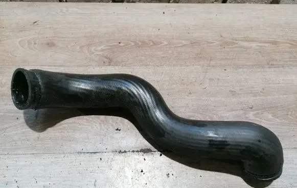 Volvo V70 Intercooler hose/pipe 30645937