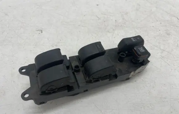 Toyota Corolla Verso E121 Electric window control switch 848200F030