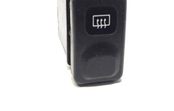 KIA Sportage Windscreen/window heater switch