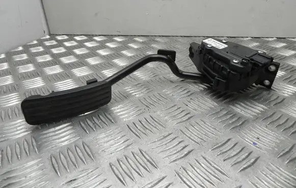 Jaguar XF Accelerator throttle pedal 8X239F832A T6328