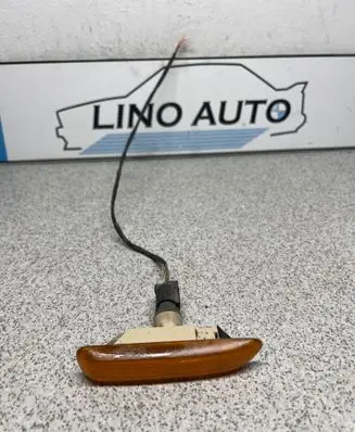 BMW 3 E46 Front fender indicator light 8370720
