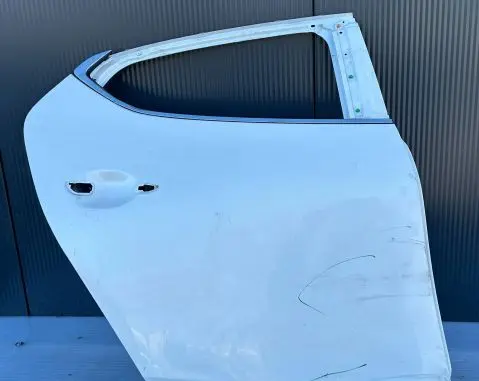 Mazda 3 Front door BDMT72010