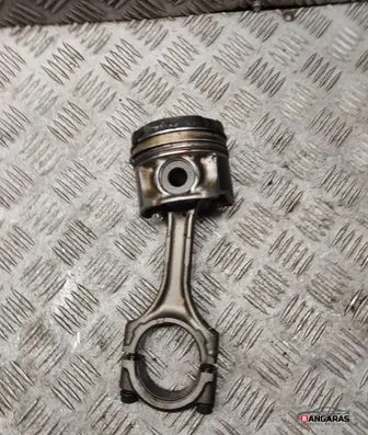 Toyota Corolla Verso AR10 Piston with connecting rod 