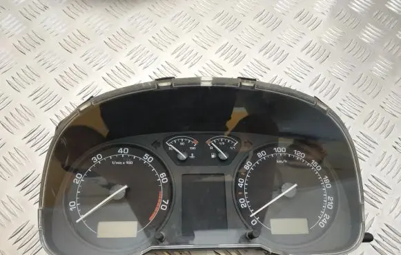 Skoda Octavia Mk2 (1Z) Speedometer (instrument cluster) 1U0920811B