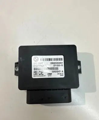 BMW 5 F10 F11 Hand brake control module 6850846 23122010 32620247A