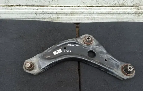 Nissan Qashqai Front lower control arm/wishbone 54EA0BLH