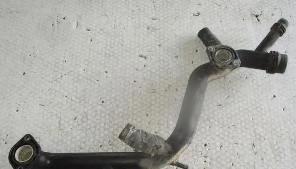 Audi A6 S6 C6 4F Engine coolant pipe/hose 06E121045E