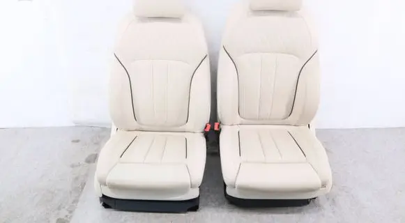 BMW X7 G07 Front driver seat