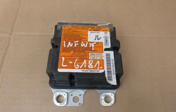 Infiniti Q50 Airbag control unit/module 988204GP0A