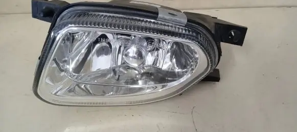 Mercedes-Benz E W211 Front fog light A2118200556