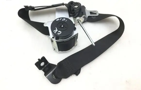 Opel Astra H Rear seatbelt 