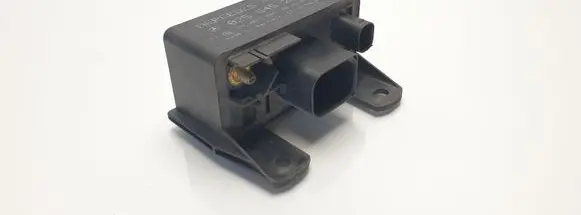 Mercedes-Benz A W168 Glow plug pre-heat relay 0255452832