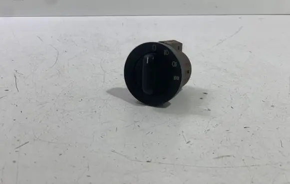 Fog light switch