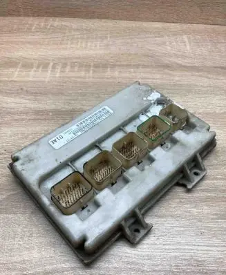 Chrysler Town u0026 Country IV Central body control module P05082501AE