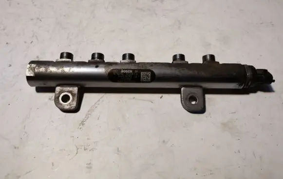 Jeep Grand Cherokee Fuel main line pipe