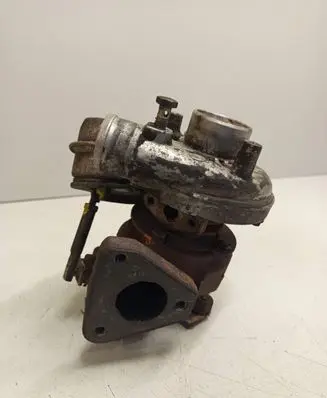 Audi A4 S4 B5 8D Turbo 4540821 028145701T