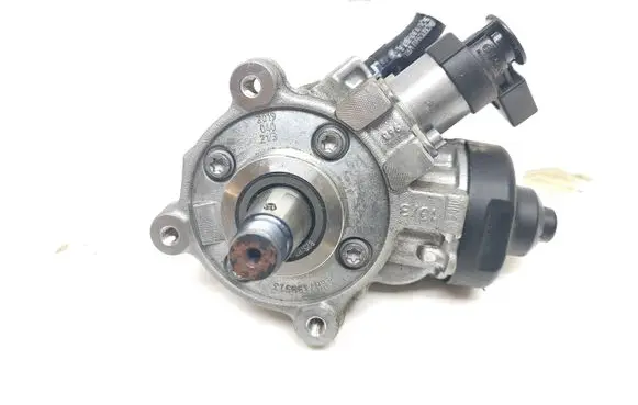Audi A4 S4 B9 Fuel injection high pressure pump 04L130755E 0445010538