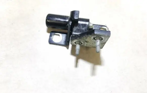 Ford Mondeo MK IV Rear door lower hinge