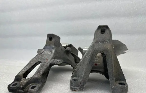 Audi A6 S6 C7 4G Engine mounting bracket 4G0199308E 8K0199307BJ