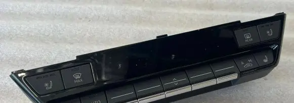 Audi Q4 Sportback e-tron Climate control unit 4J3820043E
