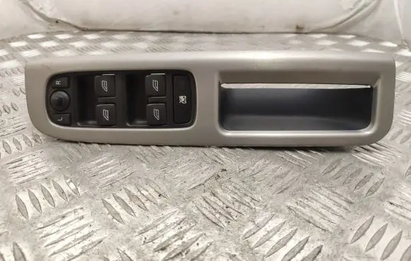 Volvo V50 Electric window control switch 8663817 30710787