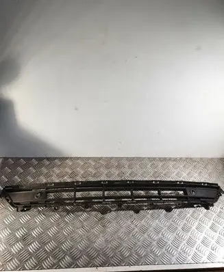 Volvo XC40 Front bumper lower grill 31449342