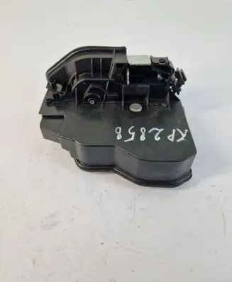 BMW 1 F20 F21 Front door lock 7202145