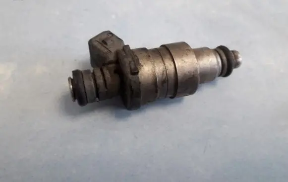 Peugeot Partner Fuel injector 1w155