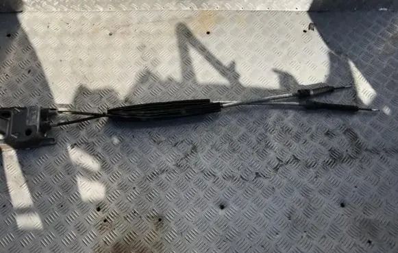 Seat Leon (1P) Gear shift cable linkage 1k0711266t