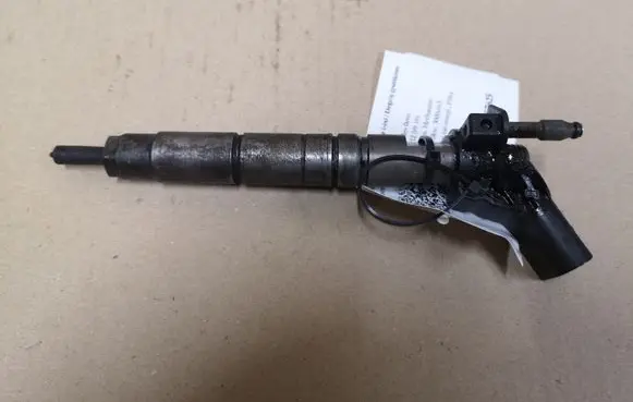 Mercedes-Benz E W212 Fuel injector 0445116026
