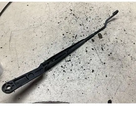 Seat Leon (1M) Front wiper blade arm 1M1955409B