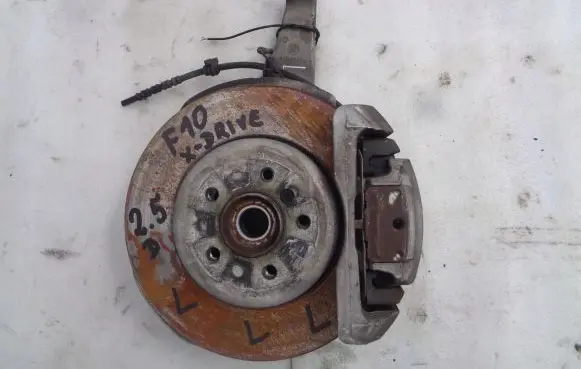 BMW 5 F10 F11 Front wheel hub spindle knuckle 5587412
