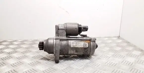 Volkswagen PASSAT B8 Starter motor 02M911024S