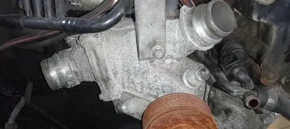 BMW 7 E65 E66 Water pump