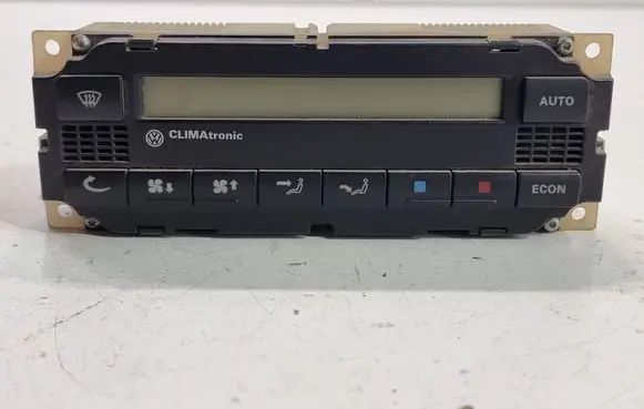 Volkswagen PASSAT B5 Climate control unit 1J1907044