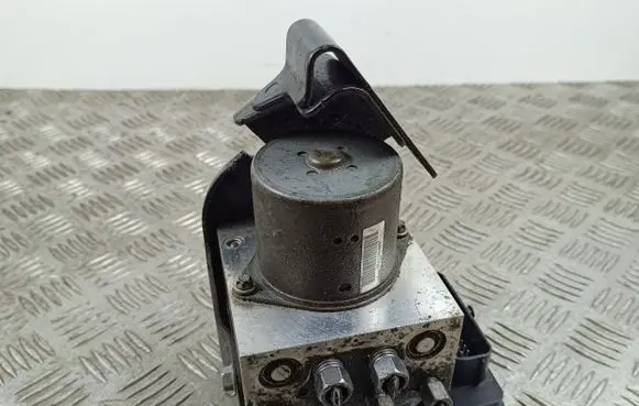 Jeep Grand Cherokee ABS Pump P68241677AB
