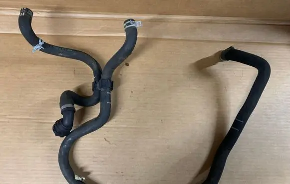 BMW 5 G30 G31 Engine coolant pipe/hose 9299620