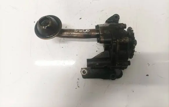 Volkswagen PASSAT B6 Oil pump 038115121a