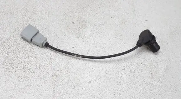 Volkswagen Multivan T5 Crankshaft position sensor 06A906433K