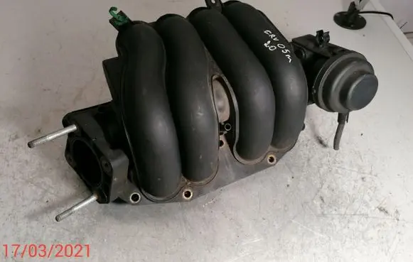 Honda CR-V Intake manifold 17100PNCJ0