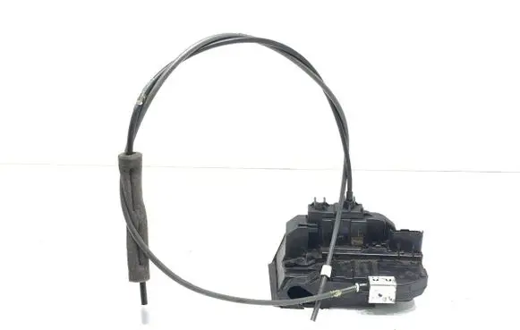 Nissan Juke I F15 Front door lock 