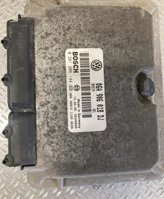 Skoda Octavia Mk1 (1U) Engine control unit/module 06A906018DJ