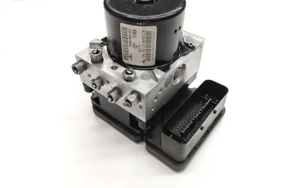 Alfa Romeo Giulietta ABS Pump 00051901331 10021207214