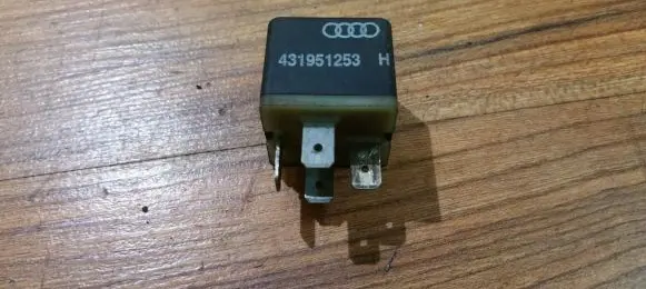 Audi A4 S4 B5 8D Other relay 431951253H
