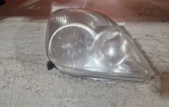 Toyota Corolla Verso E121 Headlight/headlamp