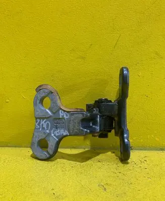 Volvo V50 Front door hinge set 31333265