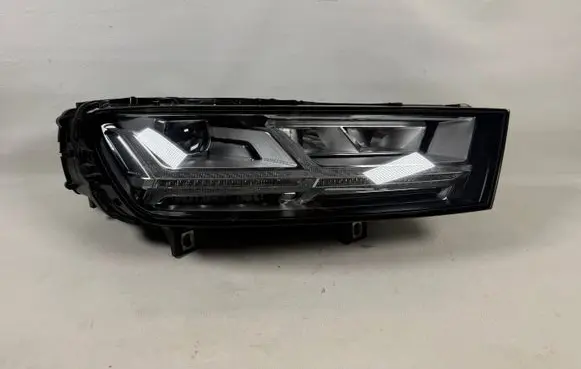 Audi Q7 4M Headlight/headlamp 4M0941034