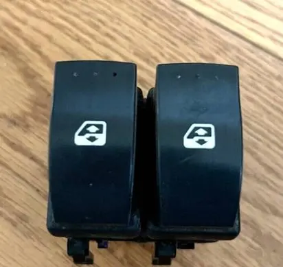 Renault Scenic II - Grand scenic II Electric window control switch 315036A