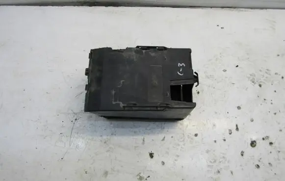 Citroen C3 Battery box tray 