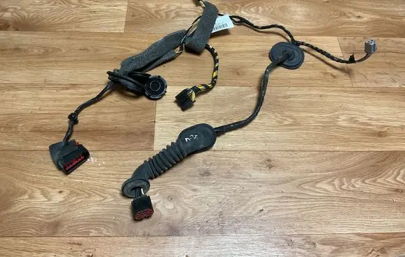 Volvo V50 Rear door wiring loom 30724271 307242718